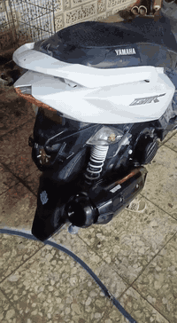 سلام عليكم اخواتي جي تي ار رمبه صار اسبوع دراجه ما يحتاج احجي اريد اروس اب جبلي حسب لقناعه لعنده لا يقصر ***********
