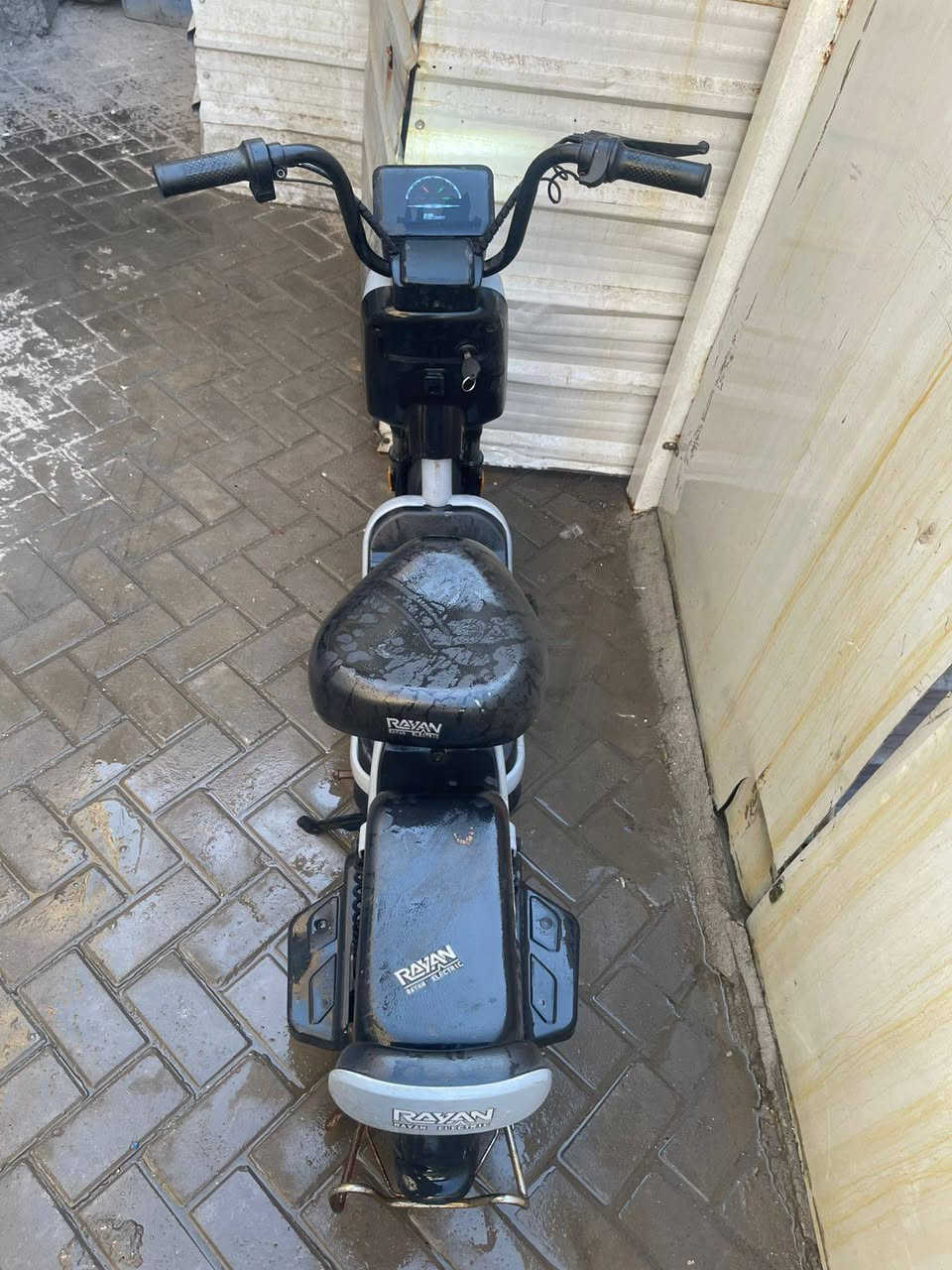 سلام عليكم دراجة شحن مديل2023مال بيت نضيفه حجم 14سويج2 بريكات خلفي امامي شغلات سعر175 رقم***********
