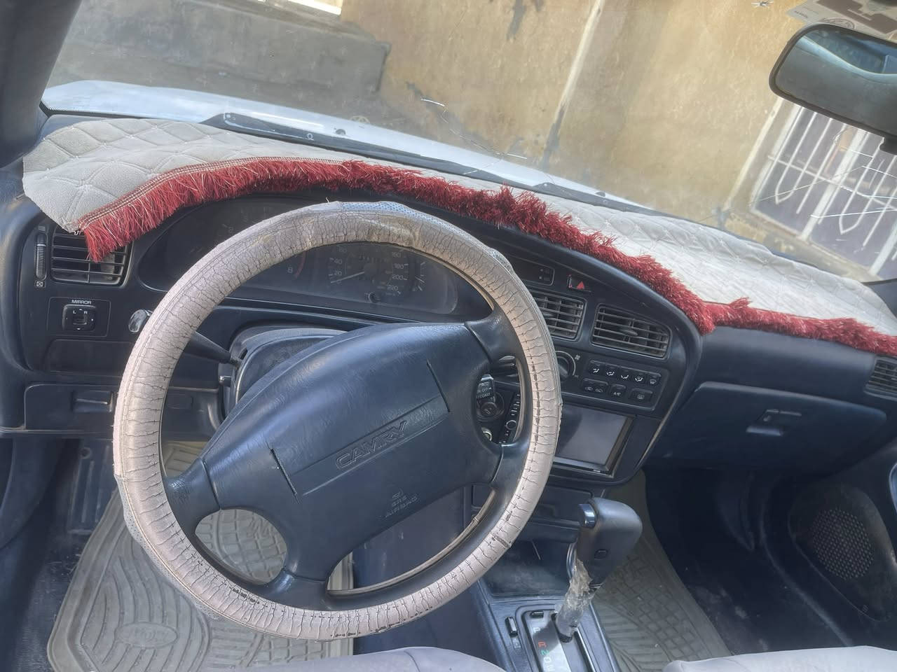 كامري ٩٢ للبيع سياره بلادية جاهزة مابيه أي نقص بدون صبغ كير ومحرك شرط رقم كركوك تدفئه تبريد صدر جديد 
السعر ٥٨ وبيه مجال حك الجيه 

***********
