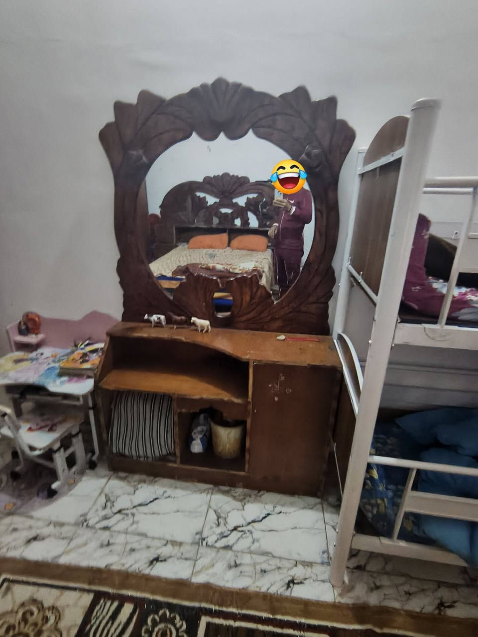 سلام عليكم
عندي غرفه أخشاب للبيع أو مراوس 
تفاصيل أكثر اتصال ‏‪***********‬‏
