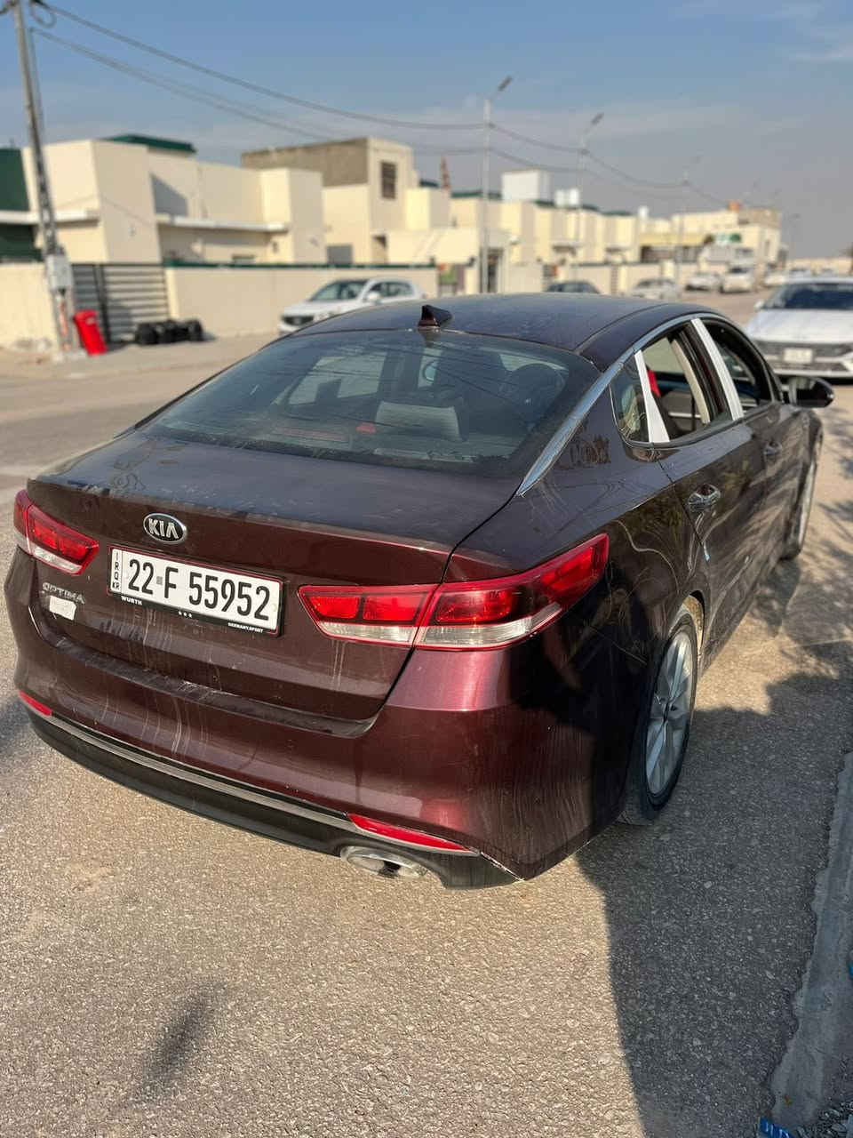 سلام عليكم للبيع كيه اوبتما مديل 2017 وراد امريكي
السياره جديده جديده تخم تاير حداديه كير مكينه عل فحص 
رقم اربيل بسم عربي تريد وكاله تريد تحويل ماكو مشكله 
السياره ماشيه 113 ميل 
مكينه ما مفتوحه 
السياره بيها قطعتين البنيد مبدل وباب بي صبغ بس صور الحادث موجوده بل منشور 
والسونار موجود 
السياره 126 وبيها مجال بصيط 

ما متواجد عل فيس 
***********
مكانها نجف
