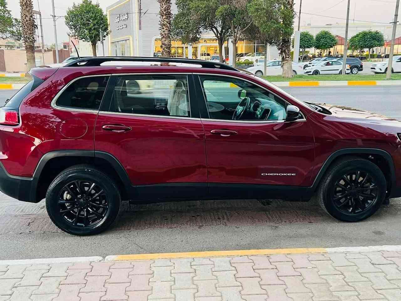 جيب شيروكي
موديل 2019 مواصفات لاتيتيود
محرك 2400
كير 9 نمر
سايد بريك كهربائي 
كامرة دوارة
لايت ليد + لد نهاري
داخل بيجي
تحكمات فول
بدون حادث 
بدون ايرباك
مجرد تخريب
واضح بالصور
ماشية 75 الف ميل
ويل كب حجم 17
مرايا جانبية هيترات
نظام صوتي 9 سماعات
رقم دولي اربيل باسمي
بيع او مراوس
***********
