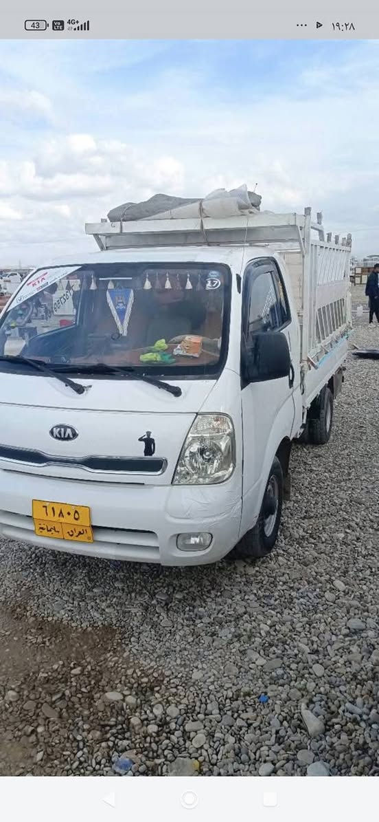 Kiya bar 2700 model 2011 naw ga3i qaese taza koshin jld shasha aepat tayae taza kapru sar chamchaw chadre lagalaya gar mushtaret tel ka ژ.م ***********. S3r 98 $
