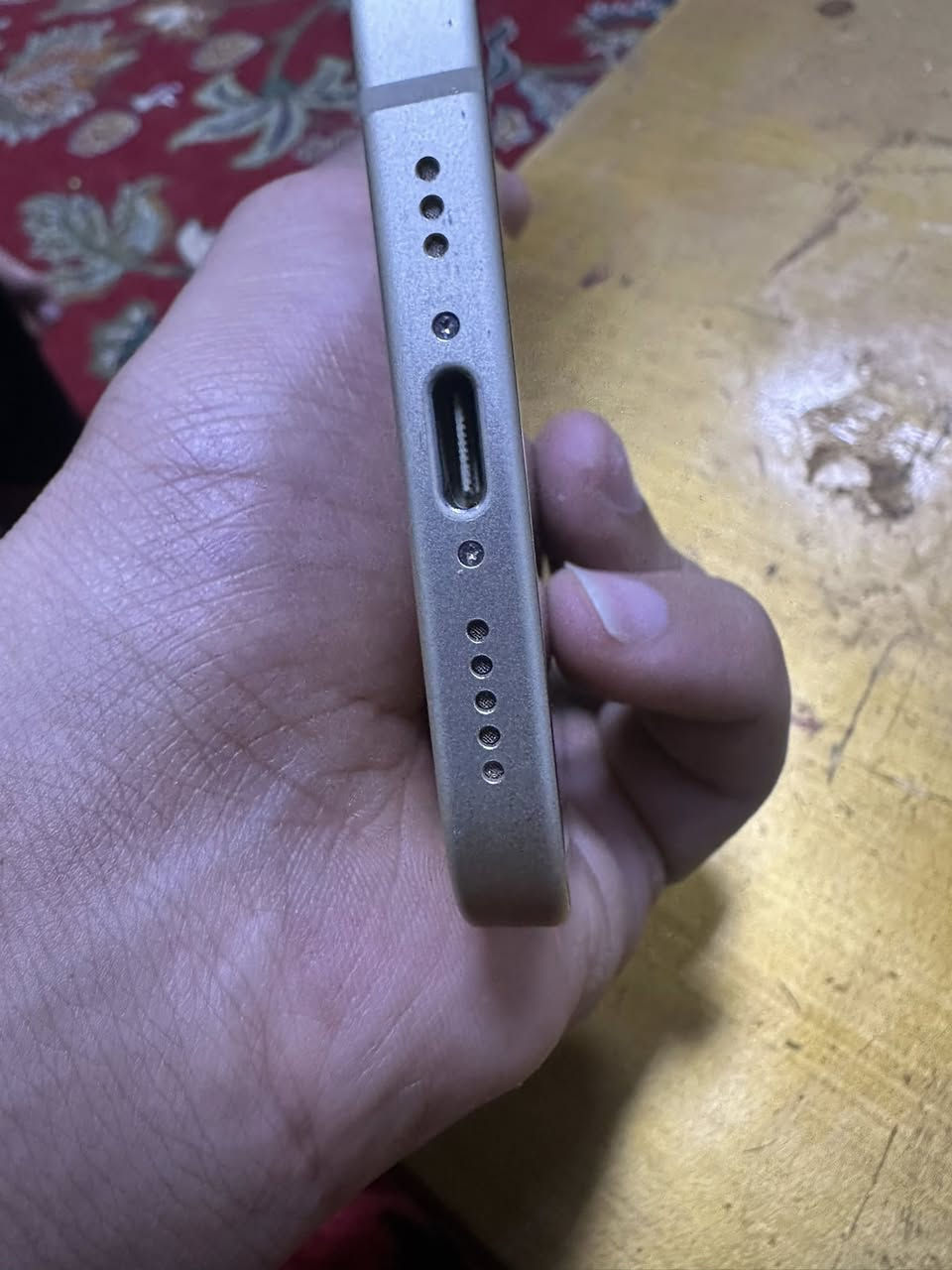 آيفون 15 عادي للبيع جهاز نضيف شخط مابي ولا داخل تصليح فحص حاسبه وين متريد سعر راسل الرقم 
***********
