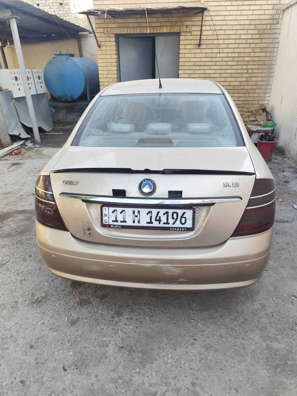 السلام عليكم جيلي موبل مديل ١٣ رقم بغداد مشروع وطني بأسمي السياره مكينه1800 تبريد كهربائيات كلها شغاله حداده جديده السياره نضيفه كلش بيها صفحت عكس السايق رشات صبغ فقط والباقي بلاد السعر55 وبيها مجال مكاني البصرة الامن الداخلي
*********** موجود واتس اب
