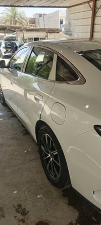 BYD سيل 6 مديل 24 رقم بغداد بسمي شرط التحويل ماشيه 12 الف كلي بيهه طخه...