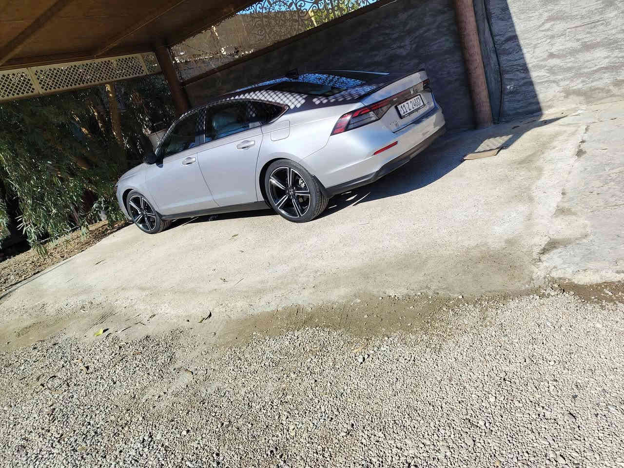 سلام عليكم هوندا اكورد موديل 23 البيع مكان رمادي السعر 21000الف وبي مجال حادث جاملغ بدون دوخل موصفات سبورت او مرواس ب كامري الهاتف *********** هايبرد سياره  جديده
