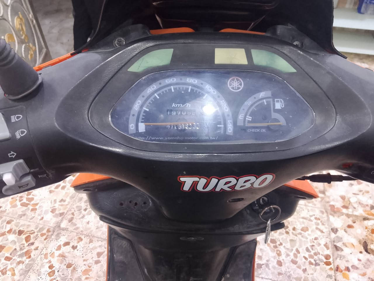 السلام عليكم دراجه فراشه للبيع مكينه مامفتوحه بلاديه
نكره سلف هندر عل نص تشتغل 

لايت زنون اصفر وابيض

بك لايت شغال

قفل ستيرن 

دبلات شغاله وره وكدام 

كفرات نضيفه 

عداد بلادي شرط الختم

سعرها 450 وبيه مجال 

مكاني نجف كوفه شارع المعمل 

الستفسار خاص او واتساب 

***********
