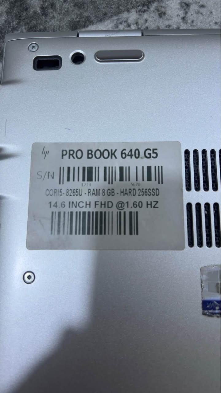 لابتوب HP 

المواصفات
Cori5-8265U
1.60GHz (1.80GHz)
كور اي 5 الجيل الثامن
هارد ssd 256 الافضل 
رام 8 -- 64bit

حالة اللابتوب 
اللابتوب مستعمل شبه جديد نظيف
نسبة النظافة 90‎%‎ ومابيه اي عيب 
وتگدر تفحصة وضمان الك اسبوع كامل استرجاع
 

الملحقات والهدايا
يجي مع اللابتوب شاحنة اصلية وكيبل اصلي
+ ماوس واير هدية + جنطة اصليه ماخذها ب 25 الف هدية + رام 32 هدية + فلاش 16 هدية
ملاحظه // الهدايا  كلهن اصليات الي يجن وي اللابتوب وكلهن غاليات وسعر القطعه اقل شي 15

المميزات
اللابتوب مفرمت بالكامل ويندوز 11 اصلي مايحتاج تفرمته او تنصب او تعاريف كلهن كاملات تقريبا

السعر
سعر اللابتوب 250 الف قفل مع كامل الملحقات
اللابتوب نظيف جدا ووارد اوربي يعني افضل شيى بالسوق

للتواصل
08738410371 واتساب
*********** شريحة
او التواصل على الماسنجر

ملاحظة \\ يتوفر توصيل البصرة, العراق
