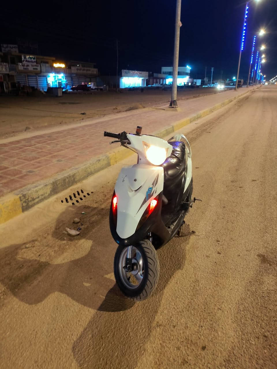 سلام عليكم دراجة ماكس عدلة البيع مكاني كوت حي الحكيم ب 450 وبيها مجال الشراي تفاصيل اكثر انتصل*********** متواجد خاض
