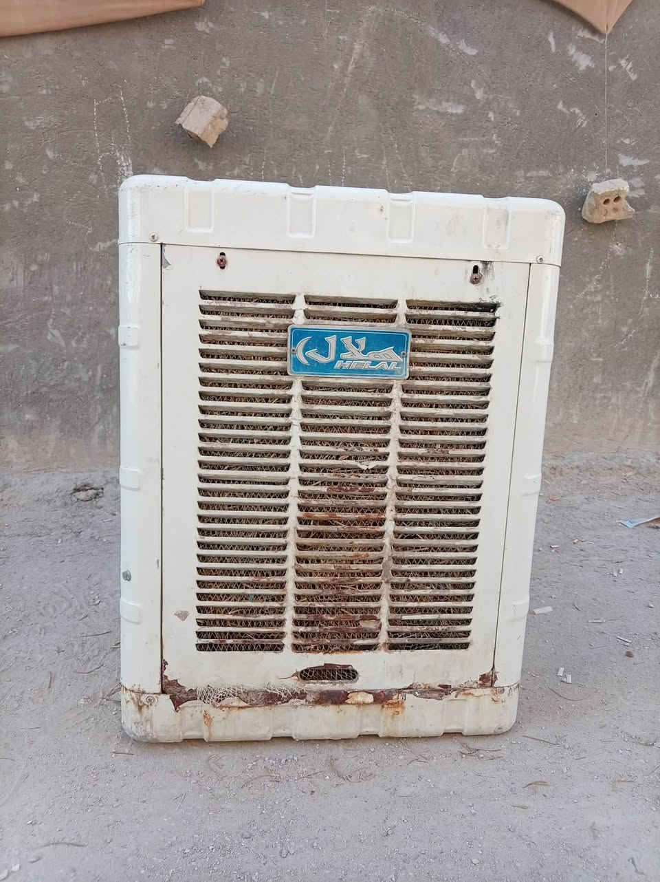 مبرده للبيع الماطور ضعيف فقط السعر 35 و بيها مجال قليل المكان كربلاء حي القادسيه الرقم للتواصل ***********
