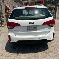 كيا سورنتو 2013 رقم بغداد 7 راكب 6 سلندر 07706833936
