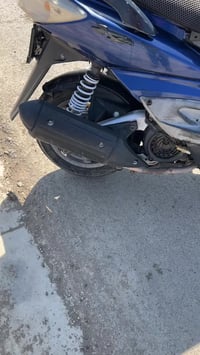 اسلام عليكم. دراجه سكنز. نوزل.   للبيع.  بيها خشونه. لو زنجيل لو ولفات...