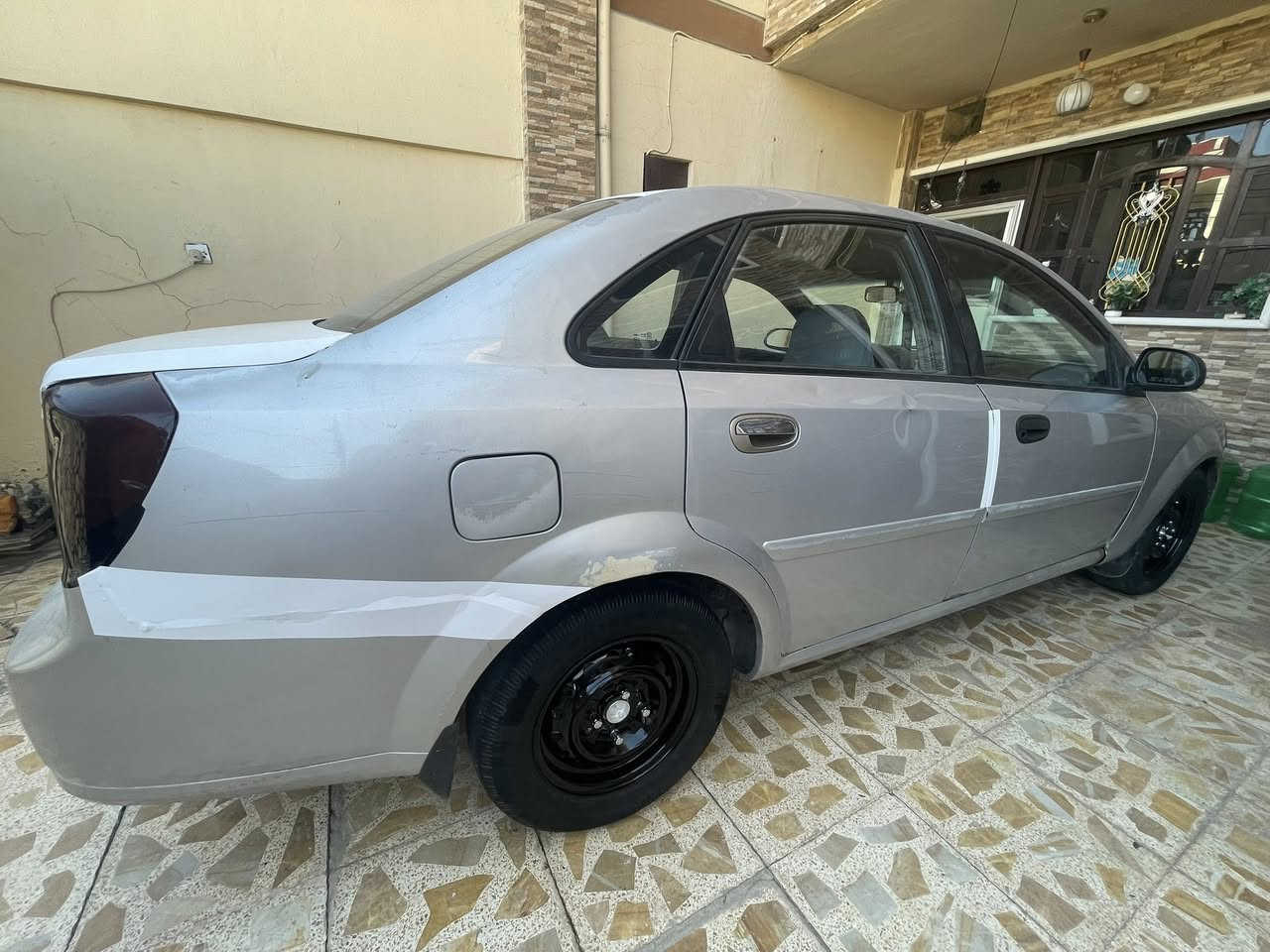 السلام عليكم اوبترا موديل 2004 
كير اوتو. محرك جديد حاويه 
السياره جاهزه من كلشي ومنظومة تبريد جديده
السياره بيه طخه خفيفه بالجاملغ الخلفي وبيه صبغ مكانات 
القماره والبنيد والجنطه مابيه صبغ 

مكان السياره المحموديه 
السعر 57 وبيه مجال حك الجيه لان السياره مصروف عليه
واتساب ***********
اتصال***********
