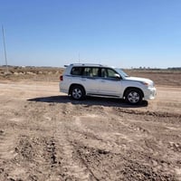 لاندكروز بريم موديل ٢٠١٣  سياره كلين مكفوله مكينه وكير  ماشيه ١٣٣ الف ...