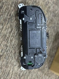 كيا سيراتو • شاشتين • عداد سرعة