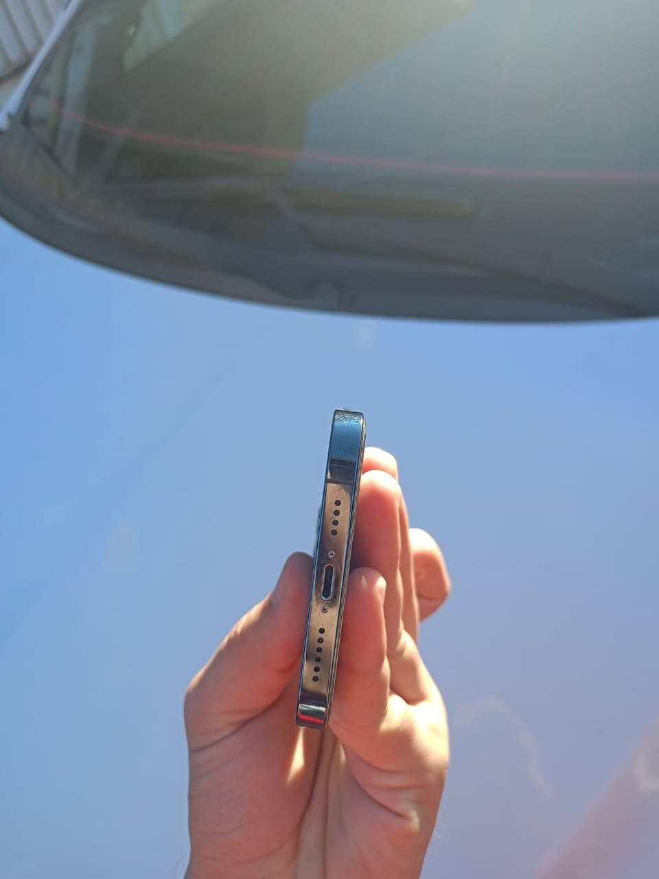 آيفون ١٢ برو ماكس بذاكرة ٢٥٦
فيس أيدي واكف
مبدل شاشة اصلية
الجهاز جلخ مابي
الجهاز جدا نضيف 
السعر ٣٨٠ بي مجال
للاستفسار ***********
