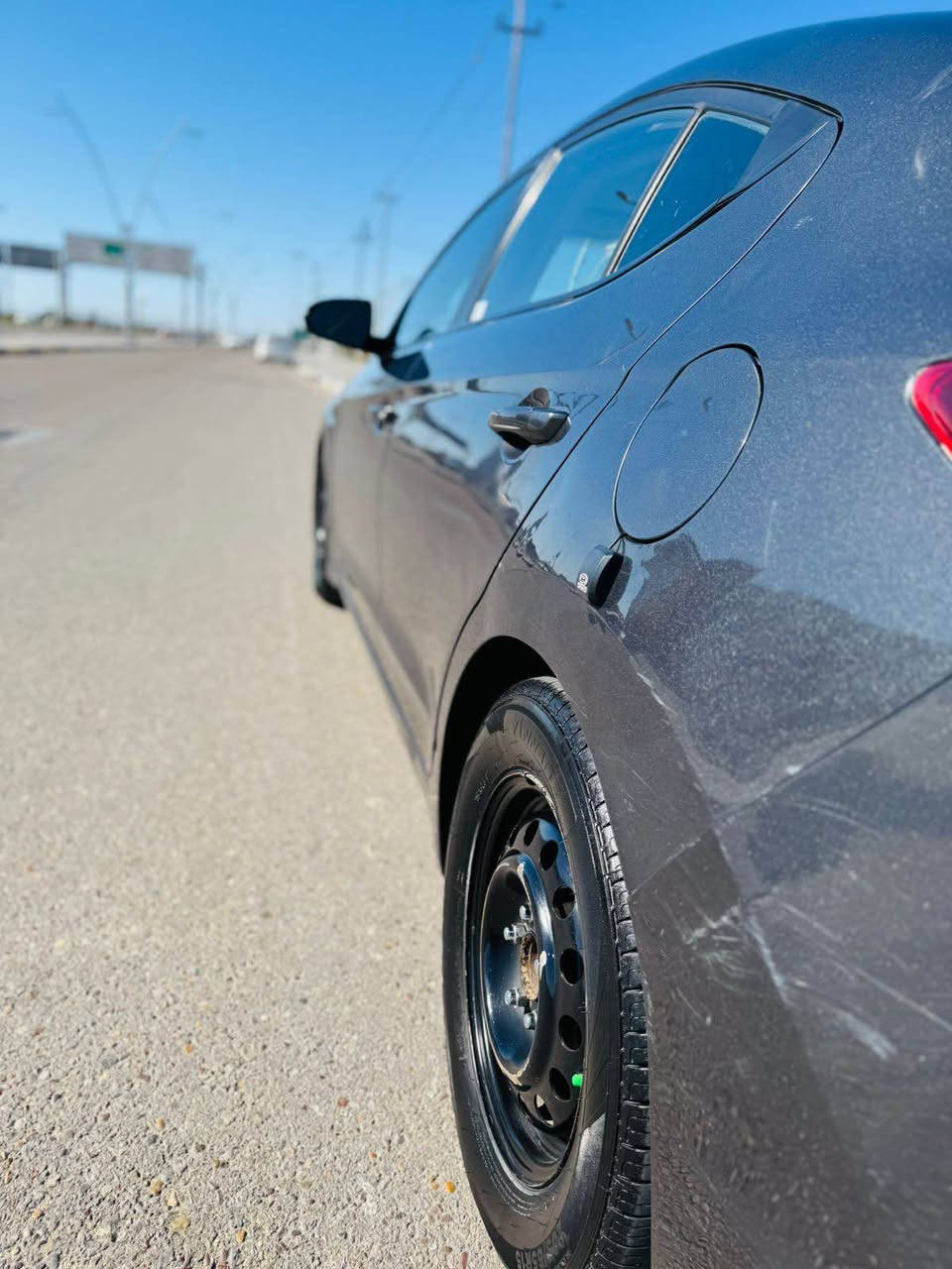 السلام عليكم 
النترا موديل 2020 وارد امريكي
محرك 2000 دوش 
شاشة وكامرة وحساس 
رادار جانبي بالمري
رادار امامي توقف ذاتي
تحكم كامل ستيرن مع مثبت سرعة
ممشة السيارة 97000 ميل
حادثها چاملغ امامي وبنيد وصار بيها صبغ جاملغ خلفي 
السعر 120 ورقة وبي مجال بسيط
مُكلف بالنشر هذا رقم صاحب السيارة

‭0770 990 5661‬ البصرة, العراق
