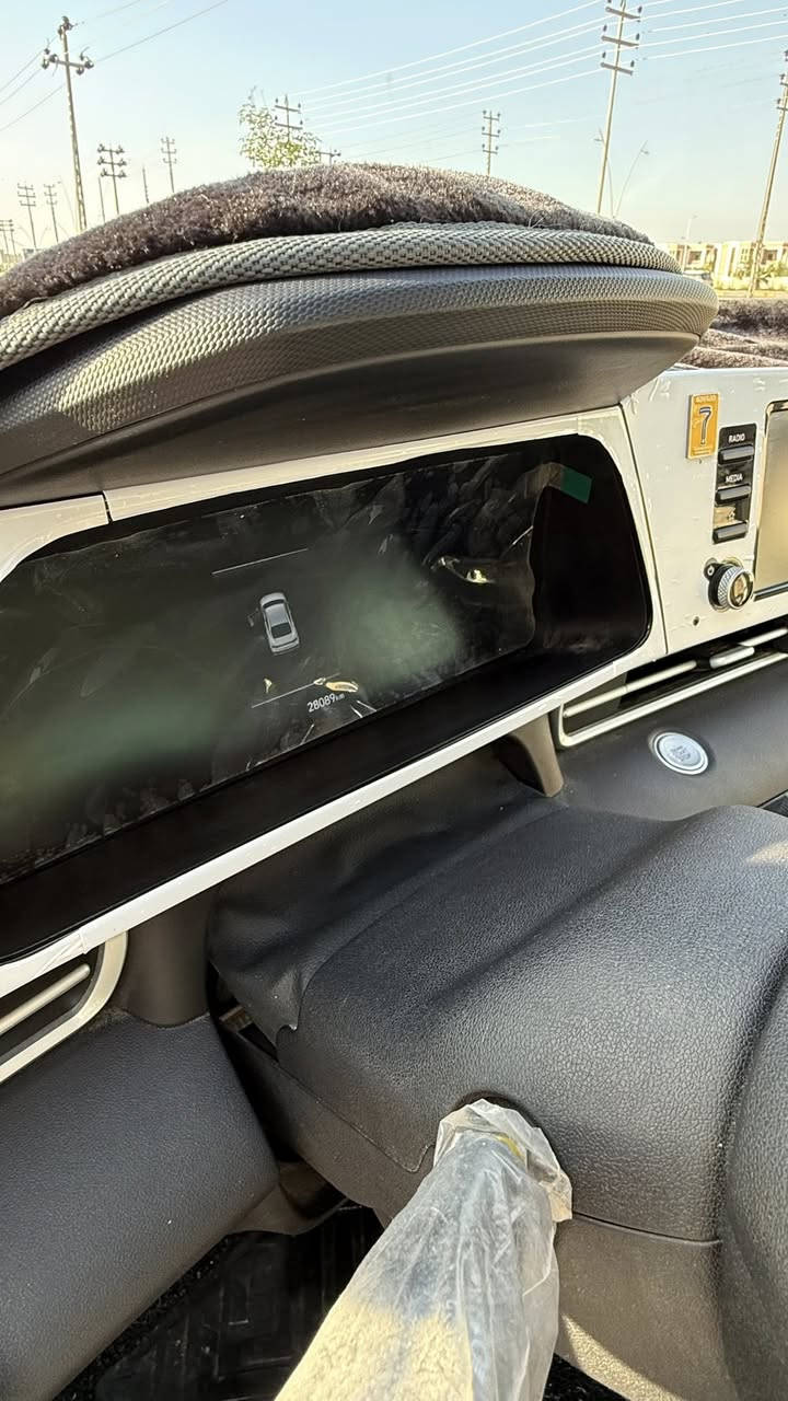 بيع مستعجل ❗️
النترا وارد الصين مديل 2025 
السياره كفاله 
الممشى 28 الف 

المواصفات :

كشنات اوف وايت 
كشنات كهرباء 
فتحة 
مثبت سرعه 
محدد سرعه 
اوتو هولد 
سايد بريك كهرباء 
لايتات ليد 
شاشه 
كاميرا خلفيه
حساسات خلفيه 
حساسات اماميه 
بصمة تشغيل 
بصمة ابواب 

ملاحظة ❗️ 
ويل كب السياره الأصلي موجود

حجم المكينة 1500 دبل نوزل 

السعر 148 ورقة و بيها مجال 

للاستفسار ***********
