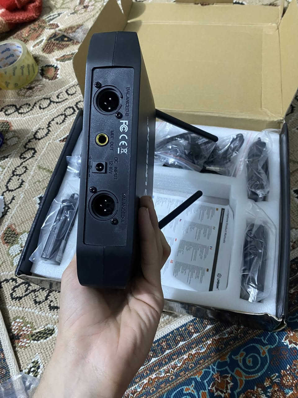 اخوان طلعلي هذا الجهاز على الاغلب نك مايك مال صحفيين ما اعرف سعره اطوني سعر وبالعافيه


**إذا كنت صاحب هذا الإعلان وتريد حذفه لأي سبب، رجاءا أرسل رسالة إلى الدعم الفني**