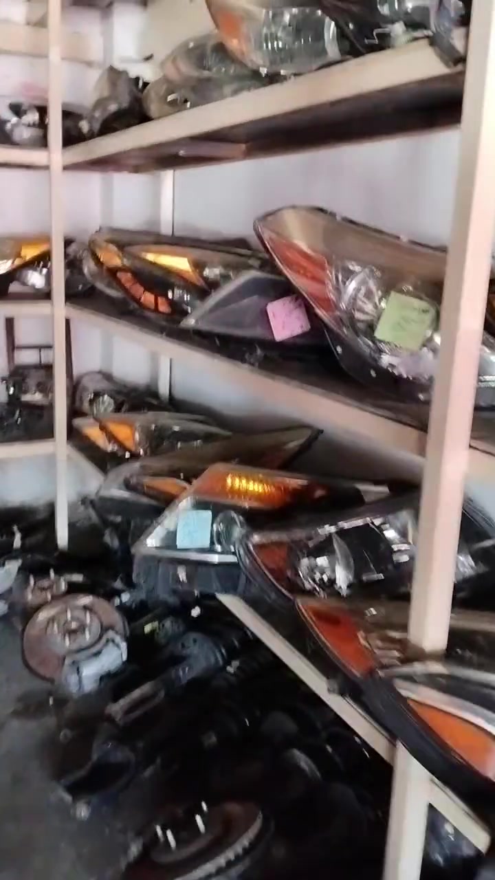 السلام عليكم متوفر قطع غيار سيارات امريكي ياباني كوري  
بسعار مناسبه لتواصل 
***********📞
***********📞
