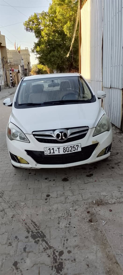 السلام عليكم بايك A115/2015
كير مكينة مكفولات 
بيها دعامية امامية بس 
ماشية 125 
حدادية جديدة 
السعر 68 وبيها مجال
اتصال او مراسلة ***********
