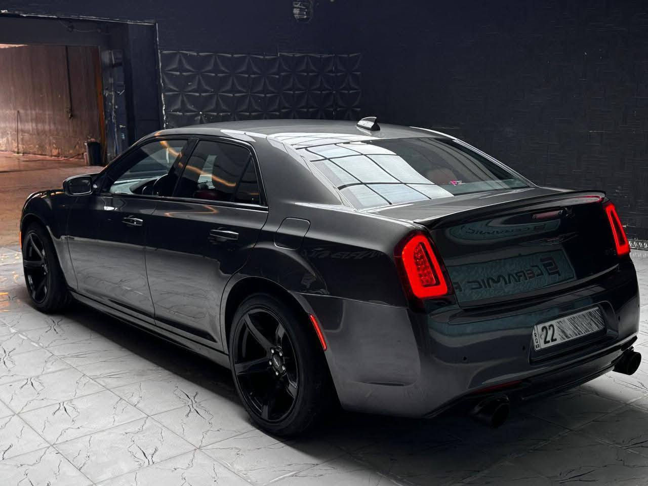 اوباما 300S الموديل: 2021
تم تنزيل السعر 220 قفل
الفئة: S تو ويل
المحرك: V8 سعة 5700
الوارد: امريكي 
الحالة: كلين تايتل فقط سرقه الدعاميه الاماميه و الخلفيه بدون ايرباك بدون صبغ بدون تبديل كل الايرباكات سليمه
البنيد محدثه للجماليه الاصلي موجود اذا تريده شخط مابي
الباقي كله مكفول 
كير و محرك كفاله 
الممشى: 66 ألف ميل حقيقي بشرط
رقم السيارة: اربيل و السنويه بأسمي تحويل مباشر
المواصفات:
1- فئة S فول مواصفات بدون فتحه
2- بصمة تشغيل
3- برده خلفيه اوتو
4- شفتات ستيرن
5- نظام سبورت
6- كشنات جلد احمر أصل S
7- كشنات كهرباء و خزن
8- كشنات تدفئة و تبريد
9- تدفئة ستيرن
10- مثبت سرعة
11- كاميرا خلفية
12- مرايا جانبية هيتر
13- حساسات اماميه و خلفيه 
14- دخول ذكي (بصمة)
15-ويل قياس 20 نجمه خسفه قوية
16- سقف رولز متغير الالوان
17- مري قلاب اوتو
وباقي مواصفات فئة S المعروفة
السياره كلش نظيفه و كلش معتني بيها و الصور كدامك تجي تشوفها بعينك و تحكم

السياره ستوك مبقيها على وضع الشركه بدون اي برمجه و بدون اي شي حتى حجر البيئه موجود
مكان السياره كربلاء 
***********  للتواصل
