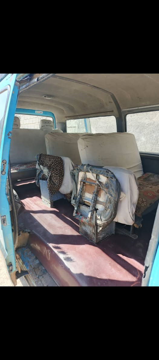 السلام عليكم كية بستة للبيع موديل 93 سنوية لل 28 السيارة كاملة مناقصهة شي كبل للشارع  مصفرة هيئة وغرامات محرك قبل شهرين مجفت كير ومكينة وحدادية كفالة باتري جديد السعر 33 وبيهة مجال مكان بعقوبة رقم التلفون ***********
