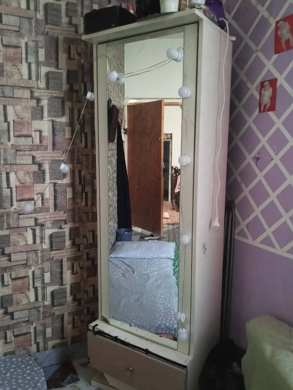 للبيع نظيفه جداً ومابيها اضرار ب250 وبيها مجال غرض البيع الانتقال


**إذا كنت صاحب هذا الإعلان وتريد حذفه لأي سبب، رجاءا أرسل رسالة إلى الدعم الفني**