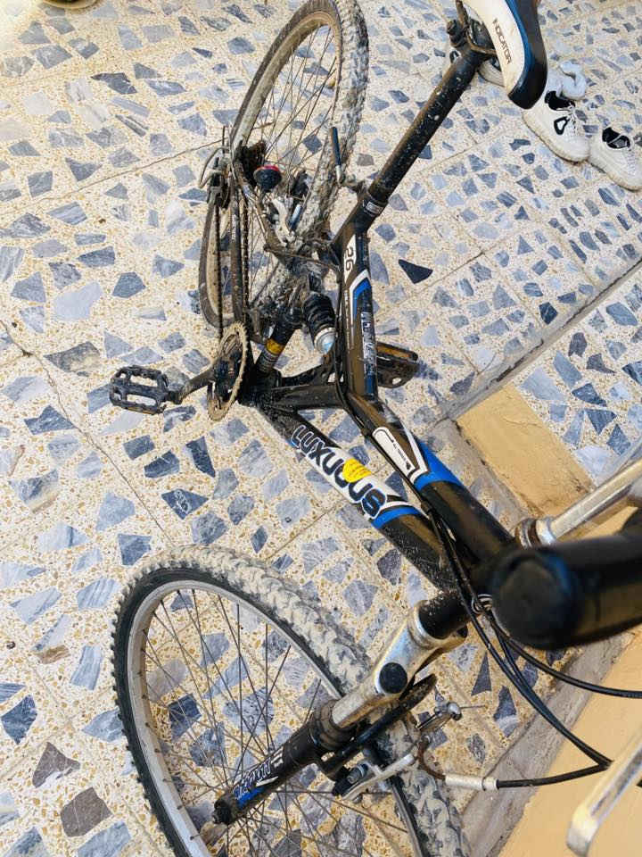 بايسكل حجم 26 للبيع مال جنايه كلشي بي شغال جبلي دبلات شغاله كامل كير خلفي امامي شغال مابي نواقص تفحص وتاخذ السعر 115 وبي مجال قليل عنواني حاوي الجنيسه ***********
