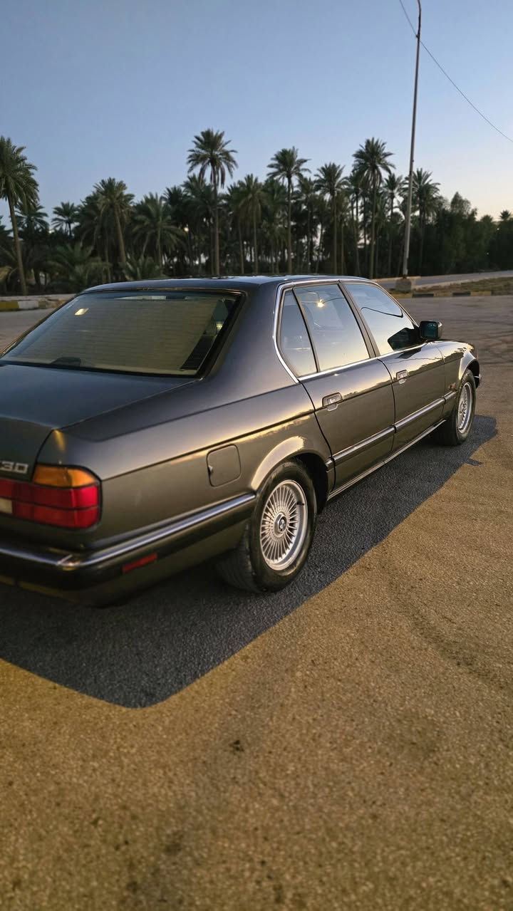 السلام عليكم 730/V8 بليته وسنوية
رقم بغداد انگليزي بأسمي تحويل مباشر
سعرها85$ مجالها بسيط لان متعوب عليها
اللون رصاصي فيراني
صبغ جماليه
مكفوله من الگص والضربه والطخه والچطل 
شكو گلوب  ودگمه بيها شغال
بچم عريض
دبل چكمچه 
دبل ايرباگ
سلايت شغال طگتين
برده خلفيه
كشنات جلد كهرباء +خزن 3وضعيات
كهربائيات شغاله وضع البلاد
مسجل ومنظومه صوت شركهJBL
دعاميه اماميه زراگ لايت
گير مكينه وباقي التفاصيل كفاله
تدفئة+تدفئة كشنات
تبريد منظومة كاملة جديد ثلج
ادامة عامه للسياره حماوة ثابته شتاء صيف
تخم تاير جديد باتري جديد متذب عليها الف دينار كامله مكمله
ترايك مفتوح وين ميعجبك مكانها بابل
***********
