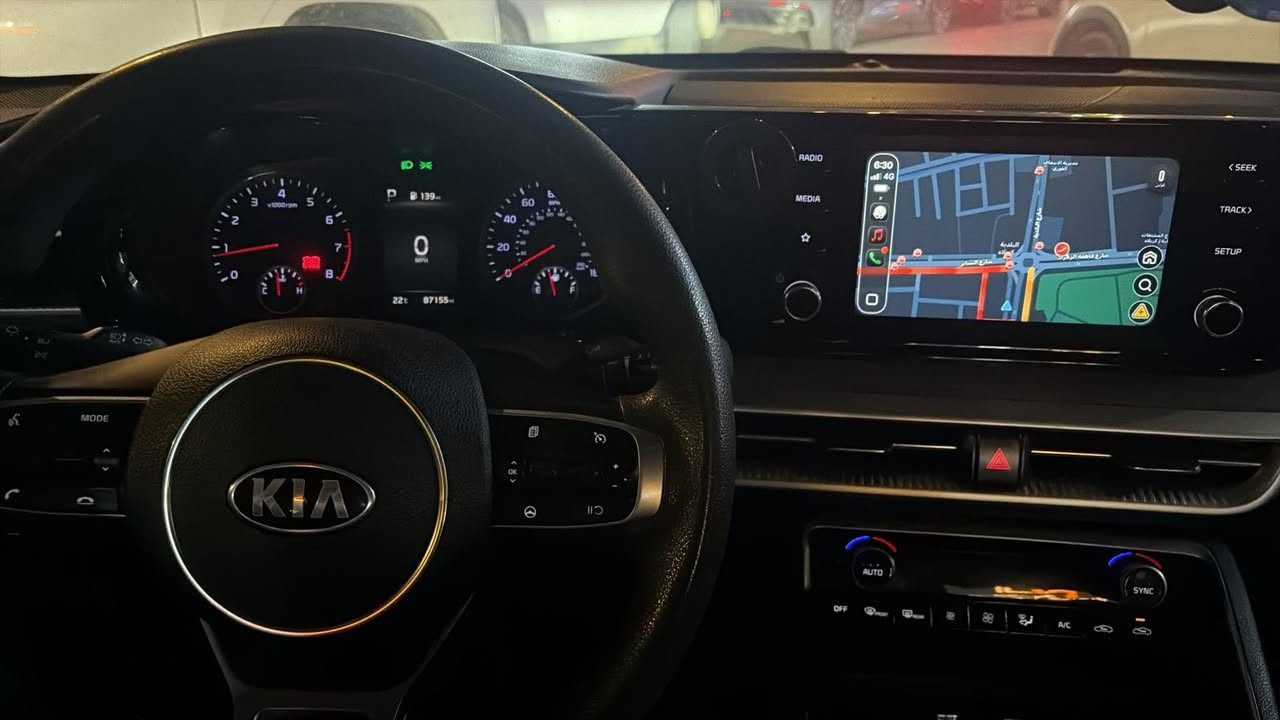 تحية طيبة اخوان
كي فايف ٢٠٢١

نظيفة جداً

محرك ١٦٠٠ تيربو
ماشيه ٩٢ الف ميل

وارد امريكي تبديل باب سائق نفس اللون وصيغ جاملغ خلفي

بدون ايرباك ✅

السعر ١٦٥ بيها مجال بسيط جداً

تواصل خاص او اتصال

***********
