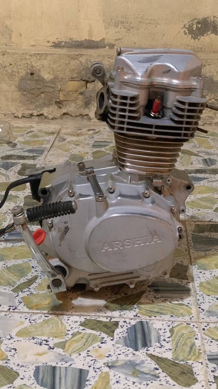 السلام عليكم محرك دراجة مفتوح للبيع مستعجل علي سعر 100 وبي مجال مكاني نجف رقمي***********
