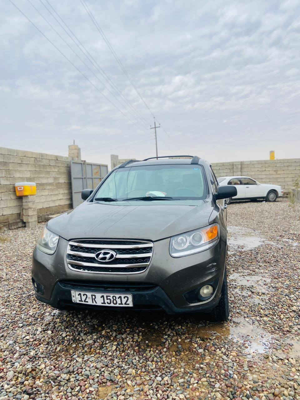 سلام عليكم
سنتافي 2012 امريكي بدون صبغ
تبديل جاملق اصلي مال شركه 

 محرك  وكير شرط محرك  2400

يرهم بيع ومراوس
اتصل ***********
