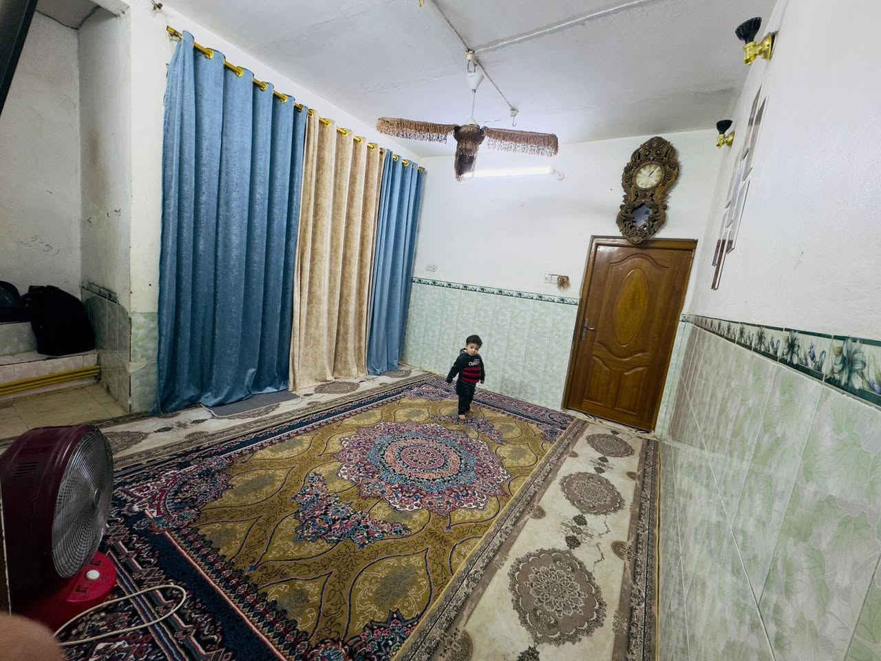 السلام عليكم اخواني اخواتي اني صاحب الدار الدار للبيع شيلمان المساحه 100 متر حي الوفاء هنديه قرب مدرسة دارك السعر 100 اقل من سعر العرصه ***********
