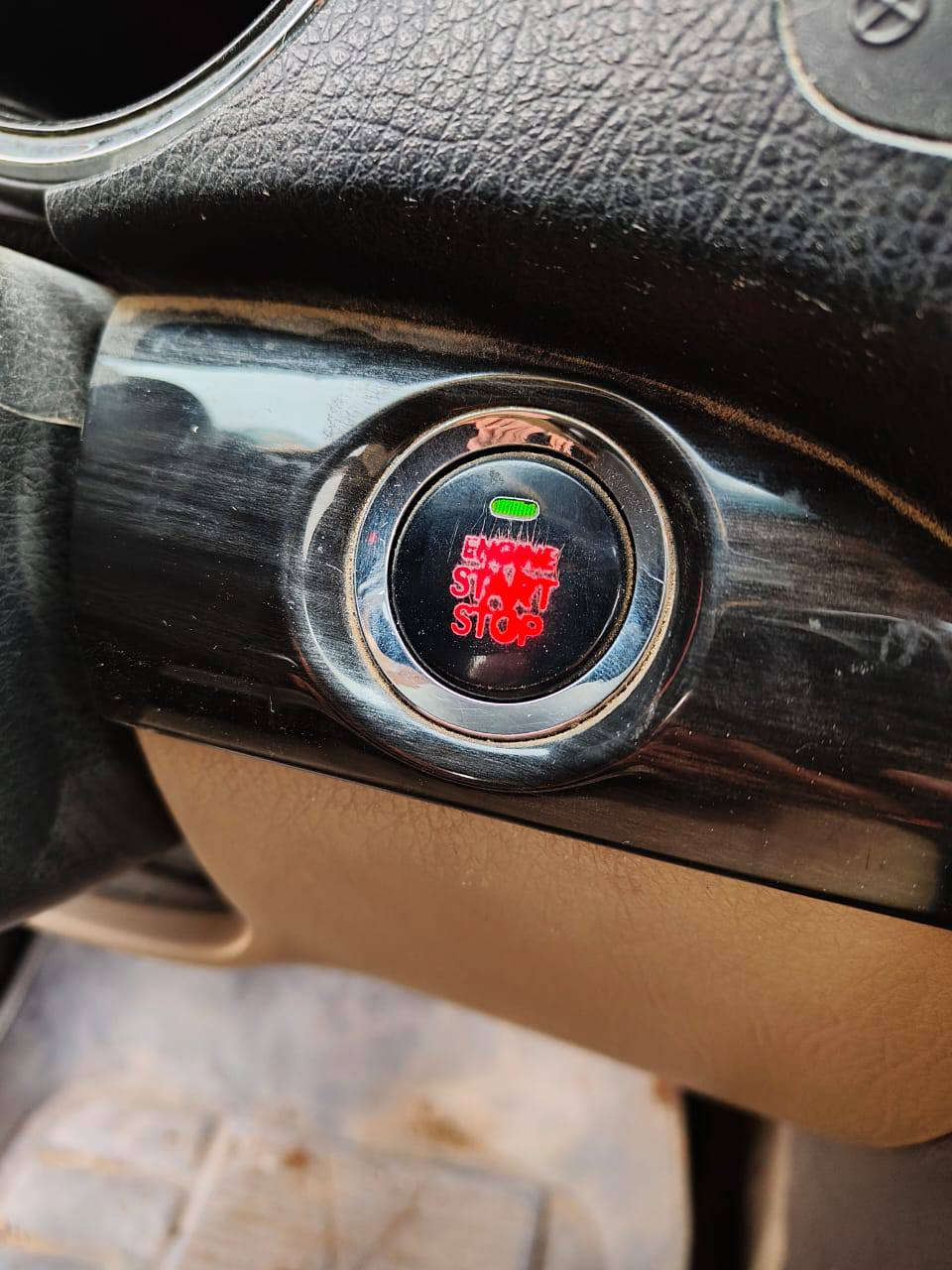 كيا سورنتو 2013 للبيع
مكفولة كفاله عامه
بصمه
7راكب
محرك 2400
السعر 163
العنوان نجف/مشخاب
رقم الهاتف***********
