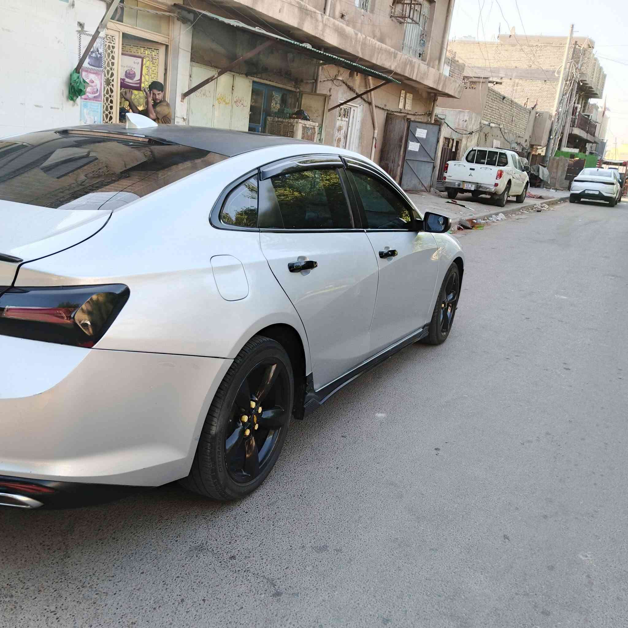السلام عليكم سياره ماليبو 2019
الفئه بريمير 

1 بانوراما
2كشنات جلد
3 تدفه تبريد بلمقاعد
4 كشنات كهرباء
5 مثبت سرعه
6قياده ذاتيه 
7 تبريد قطعتين 
8 لايت زنون والعالي ضبابي ضايفه تتحكم ع تلفون 
9 اناره داخلية 
10 بصمه ابواب 
11 تشغيل عن بعد 
12 عداد كيلو متر يتغير وي السبورت 

سياره فول مواصفات بعد هواي بيه محرك 2000 تيربو سياره جاهزه كير 9 نمر  سياره بيه كتاب تضليل بس صاقط بس تجدده رقم اربيل باسمي  تحويل أو وكاله مكان سياره ميسان غير متواجد ع فيس فقط اتصال سعر 115 وماكو بهيج سعر محرك 2000 

***********

