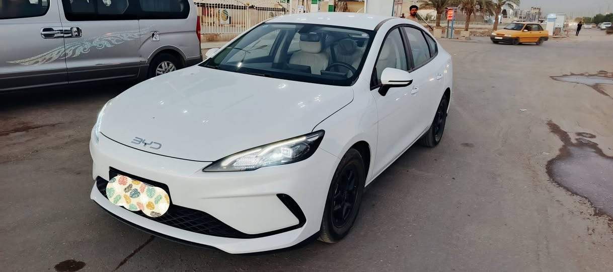 السلام عليكم للبيع BYD  سيل فايف 
موديل 2025
اللون ابيض 
الرقم بغداد
ماشية 5000
السيارة كفالة عامة 
السعر جدا مناسب 
للاستفسار الاتصال على الرقم ***********
