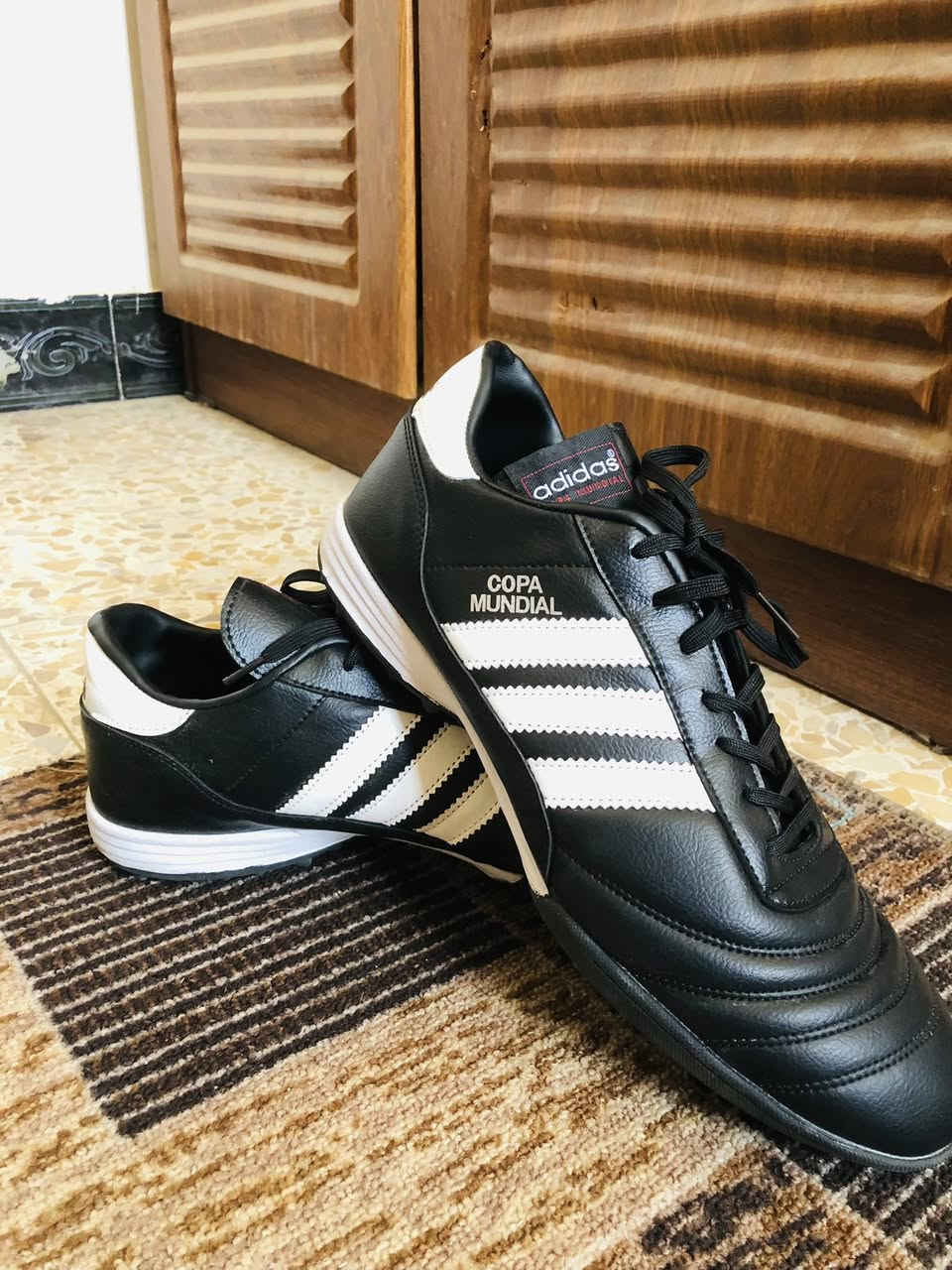 أديداس أصلي فيتامي 🇻🇳👟
قياس45 
السعر مع التوصيل 30


**إذا كنت صاحب هذا الإعلان وتريد حذفه لأي سبب، رجاءا أرسل رسالة إلى الدعم الفني**