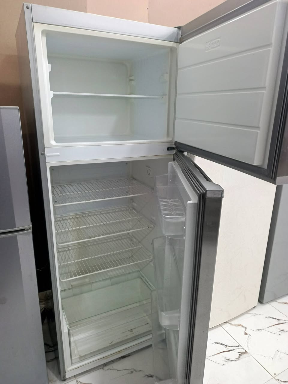 للبيع الستفسار على هذا الرقم ***********
معرض ابو حياة النمراوي
