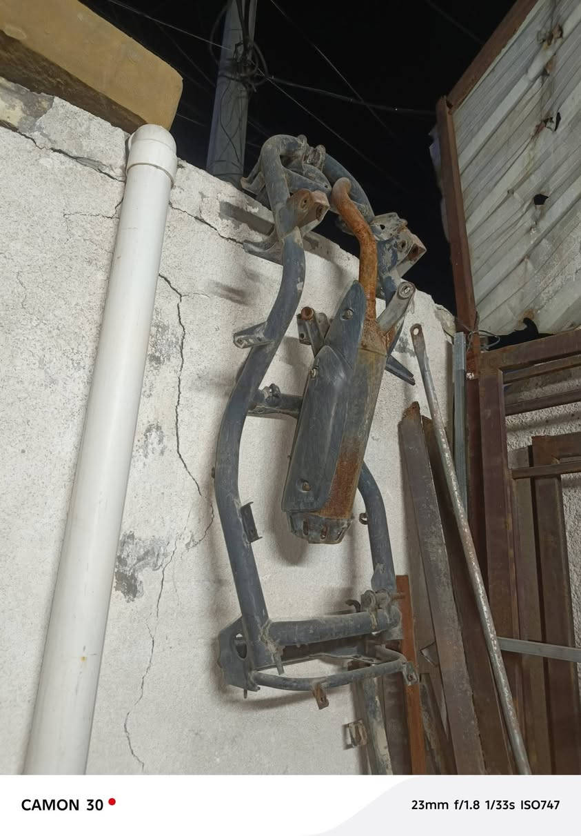سلام عليكم غراض بلاديه و مال اربعه
كلجات مال مطارح غرز كبار  DS 
صلنصه بوري عدل فوك لفلاوين ترهم عام
بطيخه ستيل مال بوري عدل
كابريتر حجم34 قفاز على شغل
وياله بلاديه مال مطارح
زوج تايرات جلاتين
صدر كرزي أصلي
ستاند بوش اصلي
شواصي واكو نواعم
(غراض كلش نضيفه بس مامنضفهن و كلهن اصليات 
و خاص مفتوح


**إذا كنت صاحب هذا الإعلان وتريد حذفه لأي سبب، رجاءا أرسل رسالة إلى الدعم الفني**