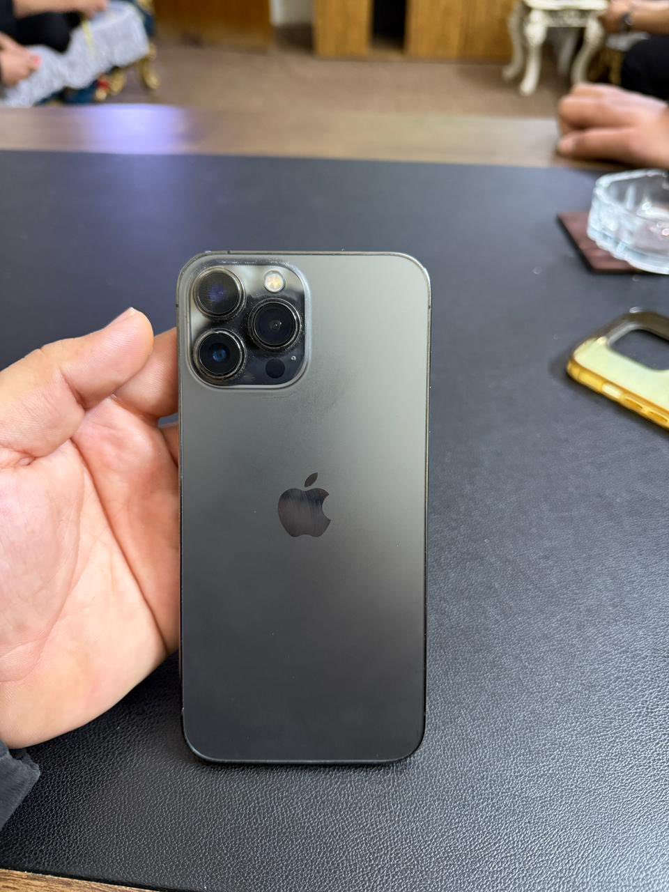 آيفون/13:برو ماكس واحد عله واحد جهاز شخط مآبي ولا مبدل بي شي جهاز جديد بطاريه/77جهاز قفل 650جهاز غراضه كله موجوده جهاز اذا مفتوح تاخذه بلاش /مكان بغداد/رقم ***********
