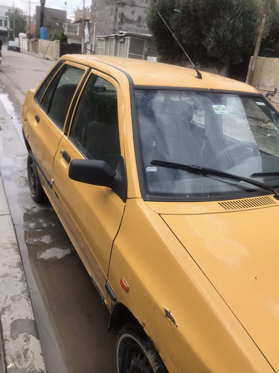 سايبه للبيع موديل ٢٠١١ سنويه باسمي بيها شويه خياسات مكينه مكفوله سياره حلوه كاعده يحتاجلها ترتيب السعر ٢٣ وبيها مجال للشراي العنوان بغداد الدوره المهديه الثانيه الاتصال على الرقم *********** وليد
