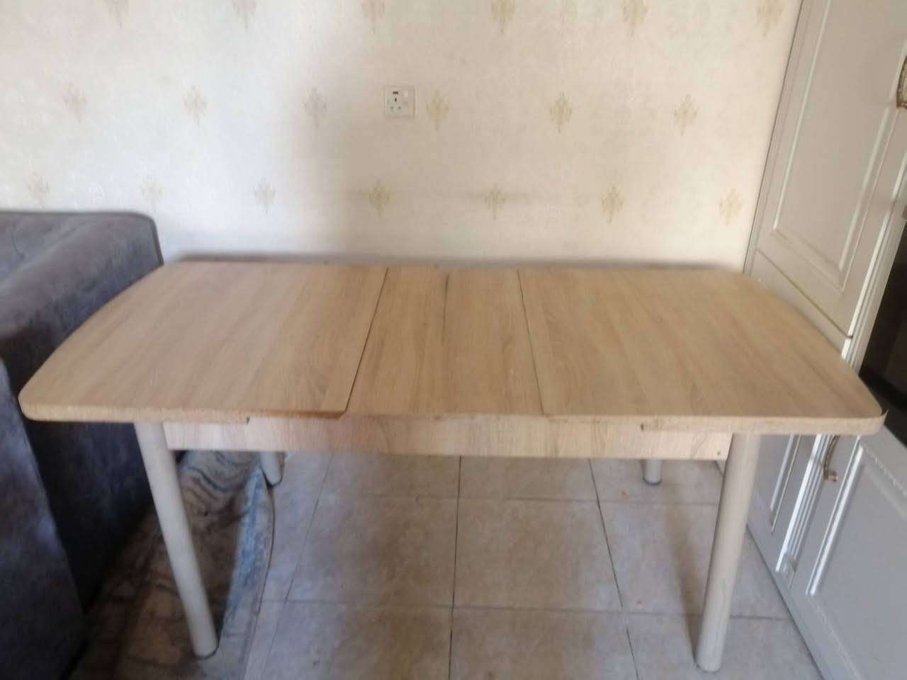 ميز طعام خشب يتكبر ويتصغر وياه خمس كراسي الكراسي نص ونص مو كلش نضاف بس ممكسوره السعر 40 الف قفل


**إذا كنت صاحب هذا الإعلان وتريد حذفه لأي سبب، رجاءا أرسل رسالة إلى الدعم الفني**