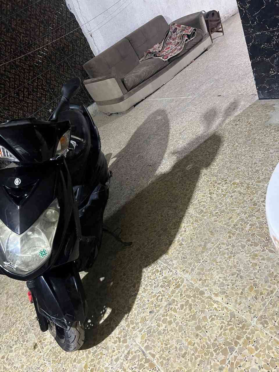 السلام عليكم دراجه سكنس فحل ياباني نوزل سكليتير خطين استان حساس قبق نفخ يدات تدفئه الدراجه حلو مكينه ممفتوحه السعر مليون وبيها مجال قليل العنوان بغداد العبيدي للستفسار الاتصال ع الرقم ***********
