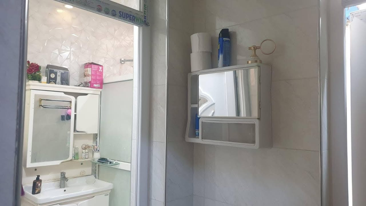 يعلن مكتب المرتضى للعقارات عن توفر
بيت للبيع ، في الاربع شوارع ، قرب المستوصف ، موقع ممتاز
طابقين ، بناء 2018 بناء درجة اولى
المساحة / 210 متر
الواجهة / 10.5 متر
يحتوي على / 4 غرف وصالة واستقبال ومطبخ وكراج وحديقة وصحيات
سعر البيت / 525 مليون

توجد لدينا عروض اخرى
للأستفسار الاتصال على الارقام التالية
 *********** - ***********
نستقبل كافة العروض والاعلانات نشرها وترويجها مجانا
عنوان المكتب / الجنينة / شارع جامع الكرناوي / مقابل فتافيت سنتر
