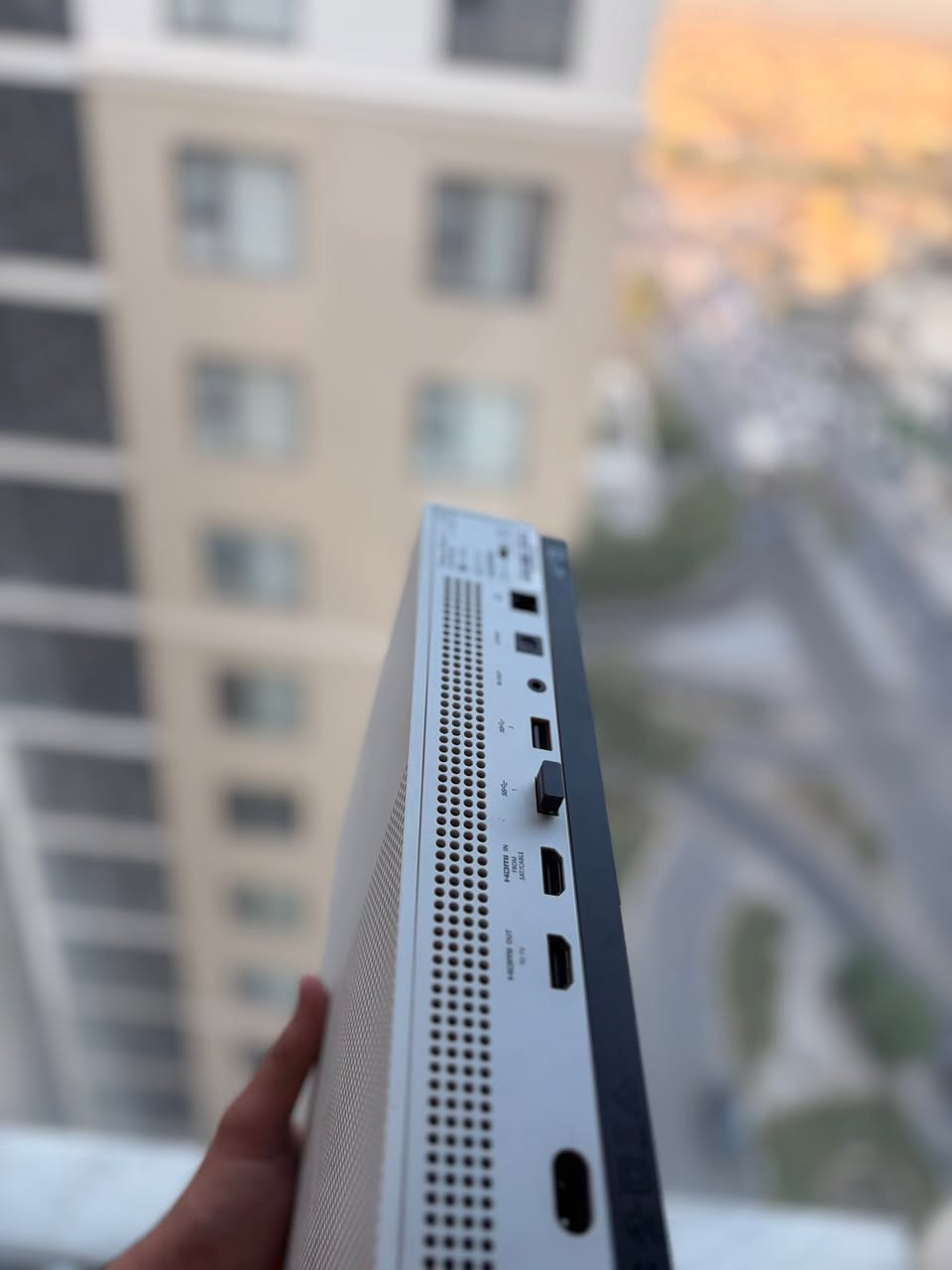 🎮 للبيع Xbox One S سعة 1TB 🎮
الجهاز نظيف جداً وحالته 99%، شغال بدون أي مشاكل وجاهز للاستخدام.

المواصفات والمرفقات:
✅ Xbox One S سعة 1TB
✅ يد تحكم نوع كيم سير الاصليه 
✅ ماوس
✅ كيبورد
✅ شاشة General Silver قياس 42 بوصة
✅ جميع الأسلاك الأصلية

الجهاز مناسب للألعاب الأونلاين وطور القصة، وحالته ممتازة من ناحية الأداء والنظافة.

📍الموقع: بغداد حي الحسين مجمع الروان السكني 
💰السعر: (300 ألف وبي مجال بسيط )

للاستفسار أو التواصل، راسلني على الواتساب 
***********
