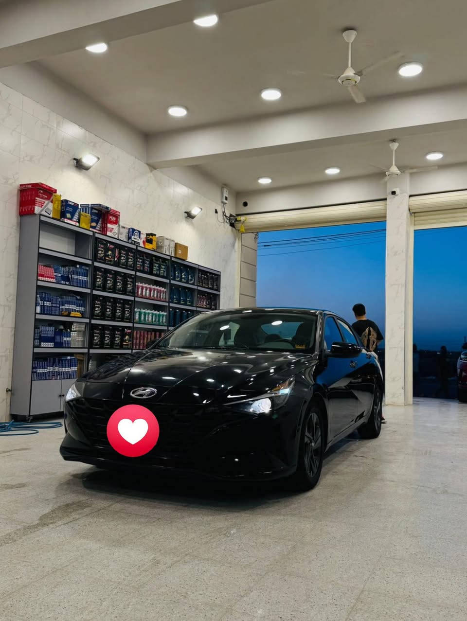 النترا وارد امريكي ٢٠٢٣
سلام عليكم سياره النترا ٢٣ جديده ماشالله مابيه اي نقص رقم انكليزي جديد تحويل ثاني يوم 
تخم تايرات جديد ماشيه (٥٥)
تعتبر السياره داخله كلين لان ضربته فقط قبق جنطه 
موجود السونار بلصور وخير من الله السياره 
هاذارقمي موجود واتساب ***********

شاشه كبيره كار بلي
كامره خلفيه 
حساسات جانبيه 
مثبت سرعه 
قياده ذاتيه 
تحكم جهتين 
نضام مانع انزلاق 
٣ انضمه قياده
محرك ٢٠٠٠دوش 
مساعد صعود مرتفعات 
مراقبه ضغط الاطارات
حساسات خلفيه 
رادرات جانبيه وخلفيه 
سستم سماعات ٦
تبريد ثلج خير من الله
كشنات قماش 
صندوق فتح كهربائي
بانزين انساه كل اسبوع تفويله 
ماكو دوانز وبانزين عادي

السعر ١٦٠ وبي مجال بسيط
