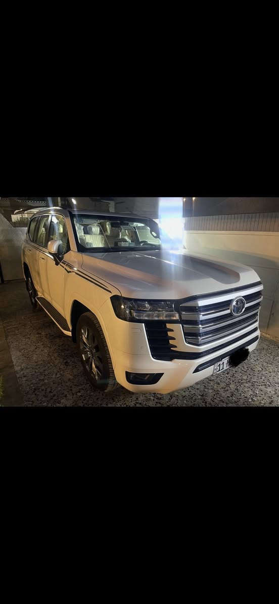 السلام عليكم
لاندكروز 2022 سبعينيه 
ساز ضمان
مواصفات معروفه 
ماشيه 12 الف جديده 
مكفوله من كلشي
مكان بغداد
للاتصال ***********
