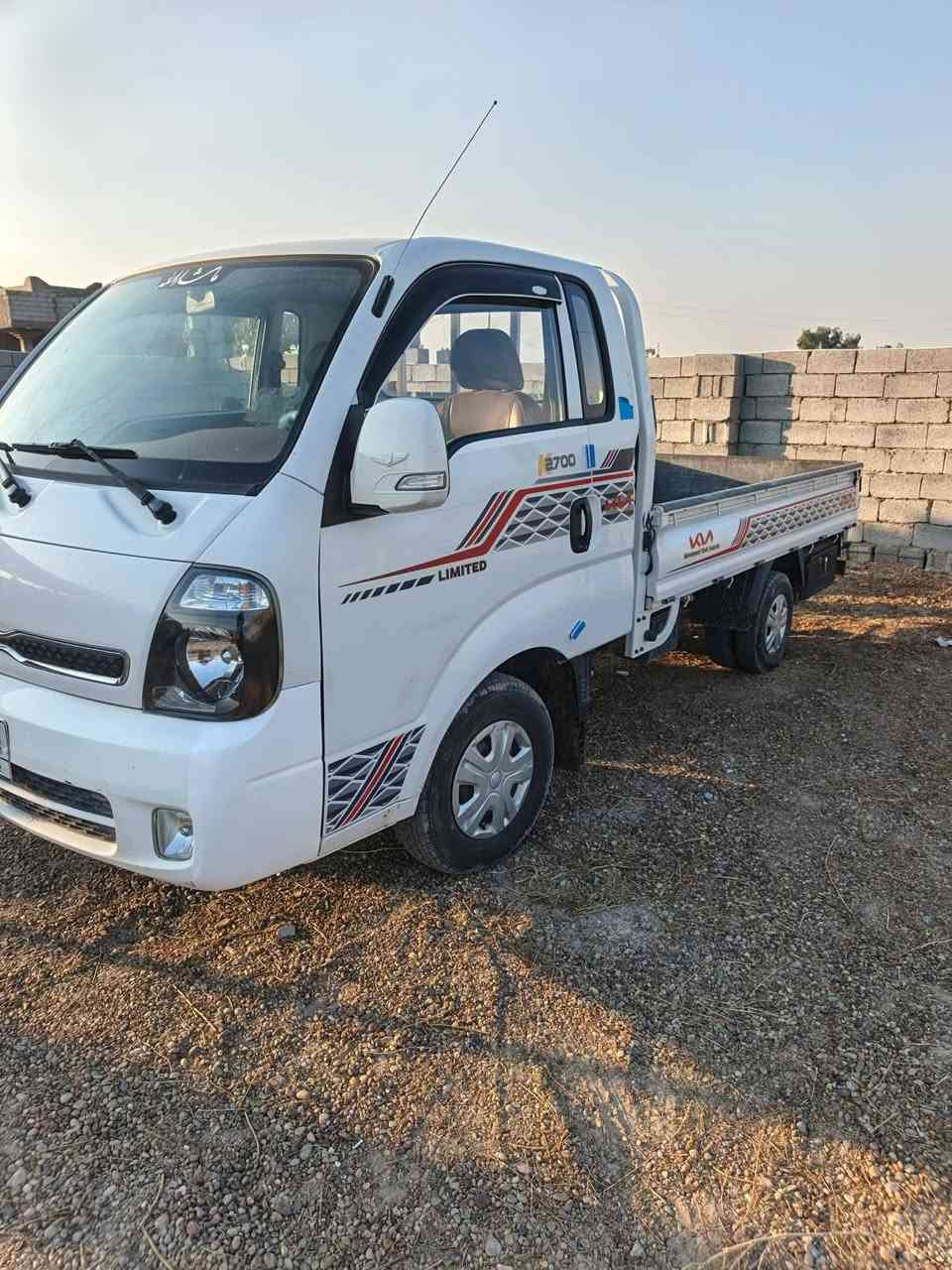 كيا عموشه 2018 سيارة مكفولة السعر 130 رقم بغداد وبيها مجال 
مكاني الكرمة ‏‪***********‬‏
